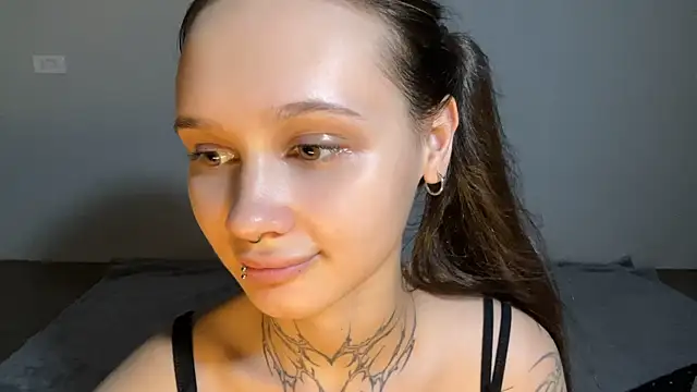 Chat +18 de SalinaRoback ao vivo