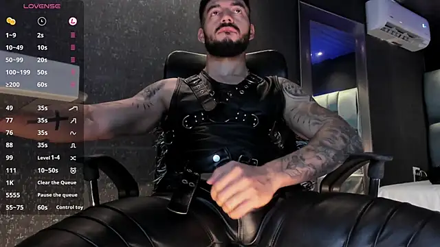 Chat XXX ao vivo de MarkWalker__