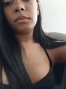 Leilaplus0s Chat XXX in diretta
