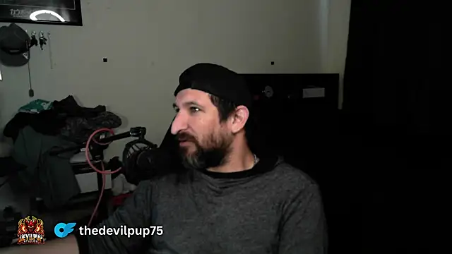 Онлайн чат XXX DevilPup75_