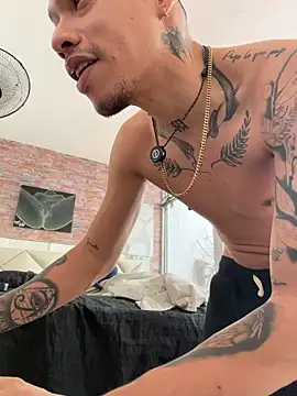 XXX chat uživo modela AlphaMasterXxx