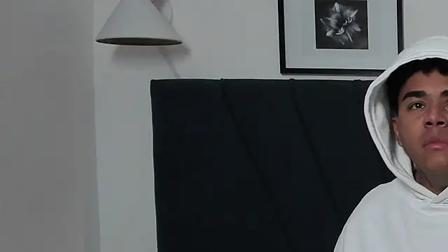 Enzo_love18 webcam show
