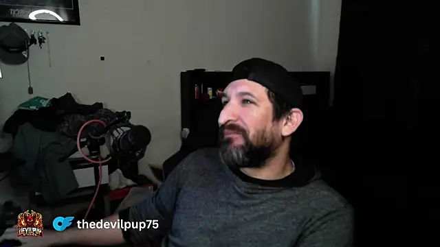 DevilPup75_ Adlı Modelin Canlı XXX Sohbeti