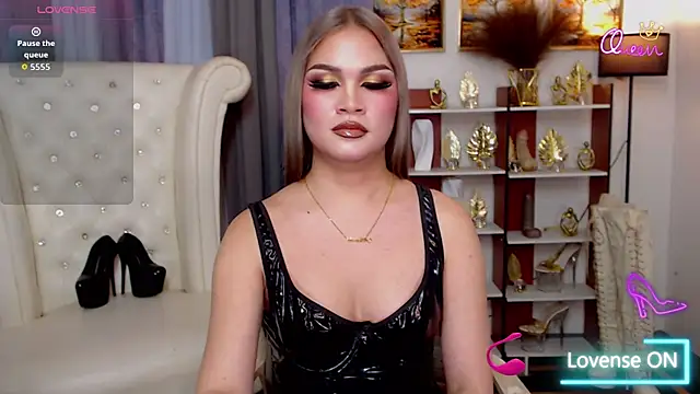 PrettyCockAthena XXX чат на живо