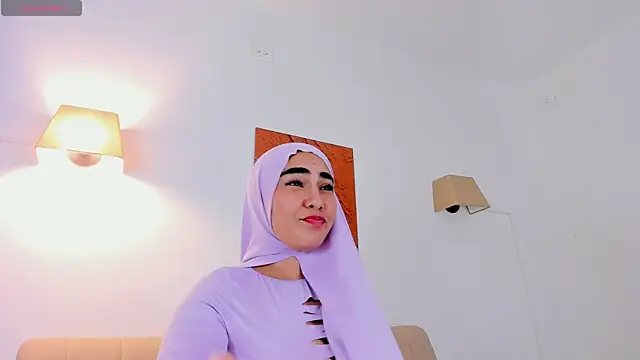 Malika_Noor élő XXX-chatje
