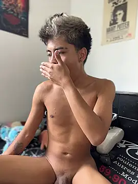 MaxiWildd's Live XXX Chat