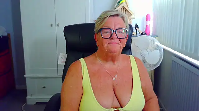 BridgetBlueEyes Live XXX-Chat