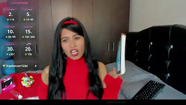 แชท XXX สดของ LatinaQueen23