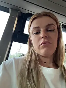 HarrietDart Chat XXX live