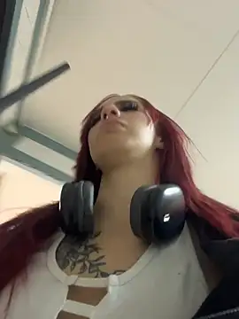 צ'אט XXX בשידור חי של elodie_rouge