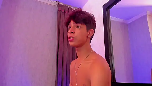 Ethan_qop লাইভ XXX চ্যাট