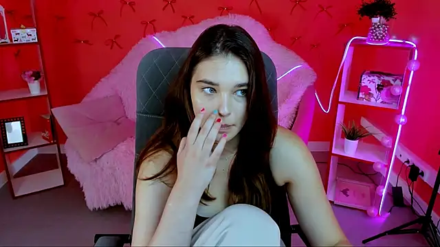 KristinaFairfax Adlı Modelin Canlı XXX Sohbeti