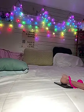 TrenaAnne – Naživo XXX chat