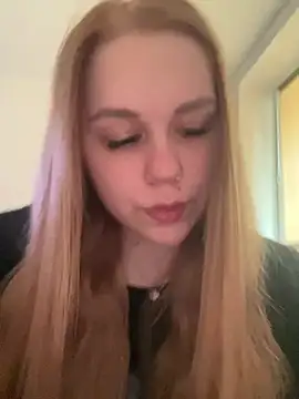Marylallka5 Adlı Modelin Canlı XXX Sohbeti