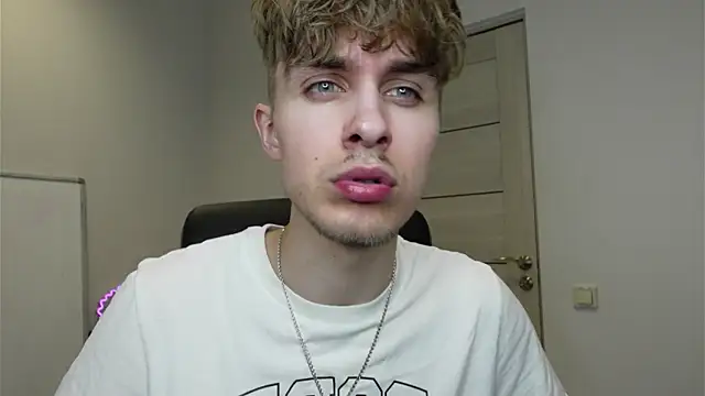 XXX chat uživo modela Damien_Dallas