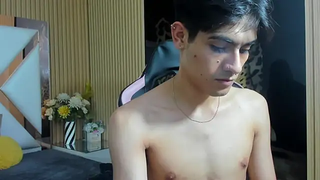 Онлайн чат XXX TaylerCruz