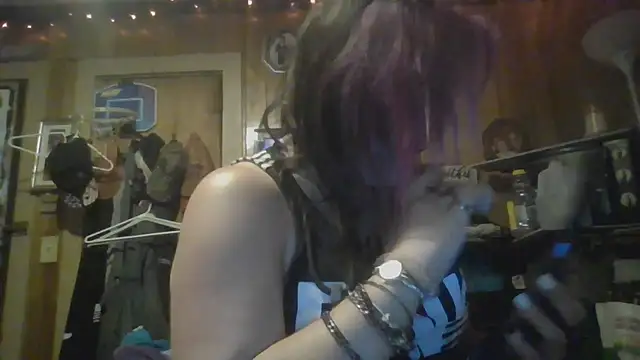 TWiSTYTheTwizted Live XXX Chat