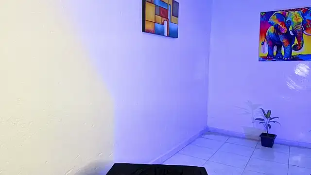 แชท XXX สดของ Luci_Ramirez