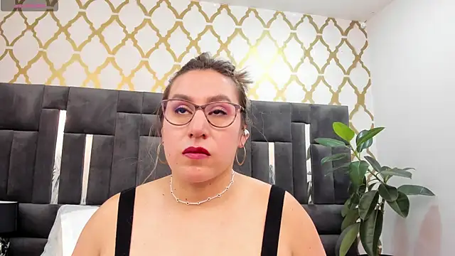 Chatroom XXX en direct de RubbyTaylor