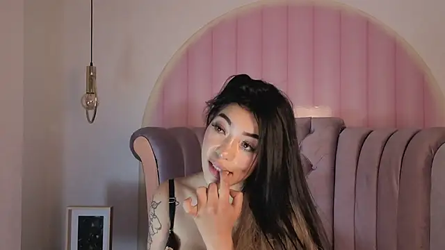 DAKOTA_SAKURA: απευθείας συνομιλία ΧΧΧ