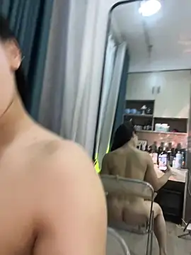 Chat XXX ao vivo de Caicai-a