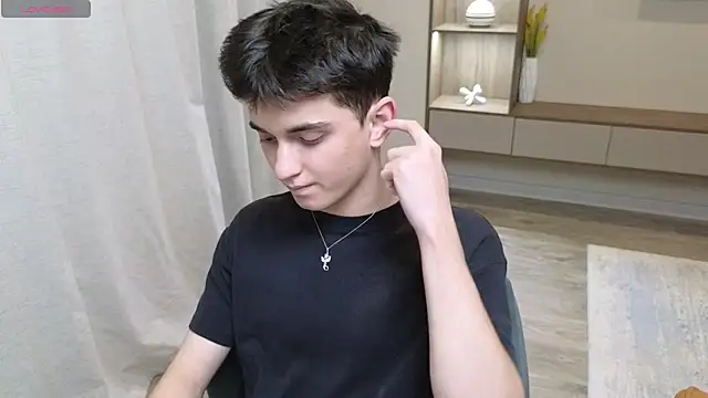 alexander_18_xxl's Webcam Show