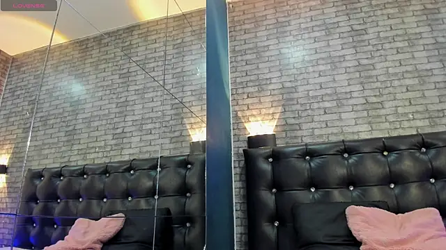 צ'אט XXX בשידור חי של Keily_and_cartyx