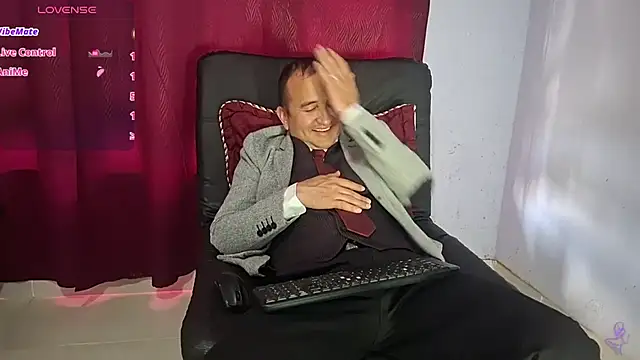 EnzoRomanof Live XXX-Chat