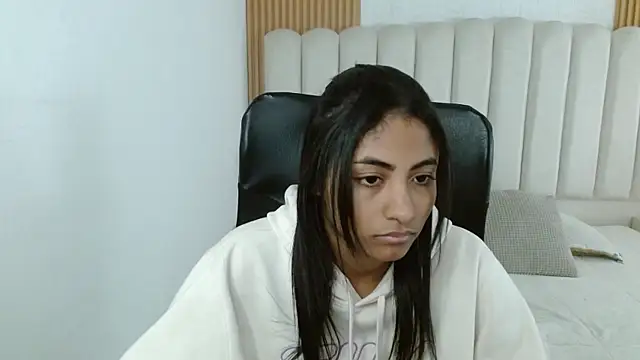 دردشة shaneelle الجنسية المباشرة