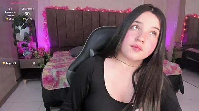 XXX chat uživo modela Julieth_Caandy