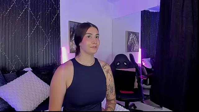 Chat +18 de Bonnie_Rider ao vivo