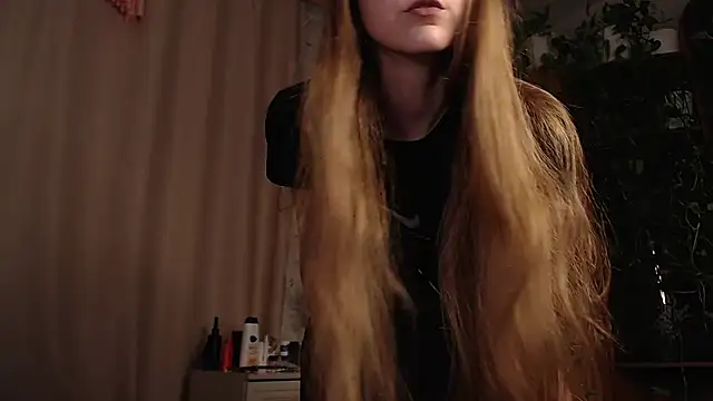 دردشة Adeline_Maxwell الجنسية المباشرة