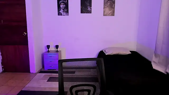 mateo_jack Adlı Modelin Canlı XXX Sohbeti