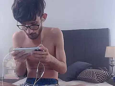 sasuke_bigcock XXX чат на живо