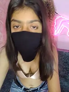 Prihu143 Chat XXX in diretta