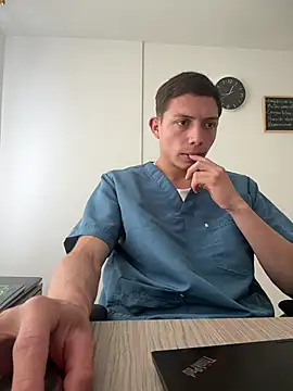 הופעת וובקאם של santiObrero