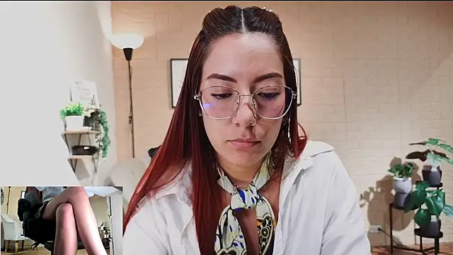 MissOffice_ Chat XXX live