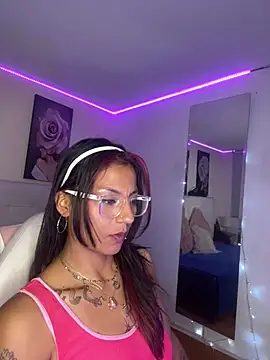 SamathaMay Adlı Modelin Canlı XXX Sohbeti
