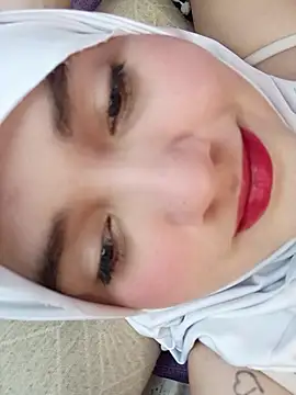 celeste_mill élő XXX-chatje