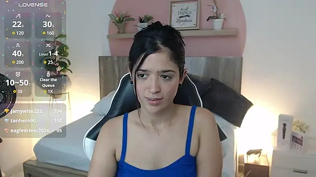 lucia_henao_'s Live XXX Chat