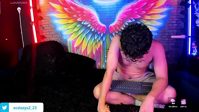 Adonibaskerville4 XXX чат на живо
