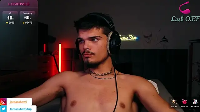 צ'אט XXX בשידור חי של JordanShow