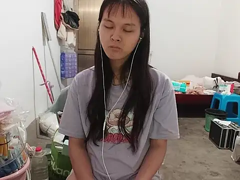 RebelAura live XXX chat