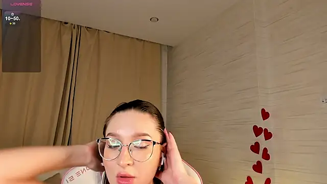 XXX chat uživo modela SwetLoveSue