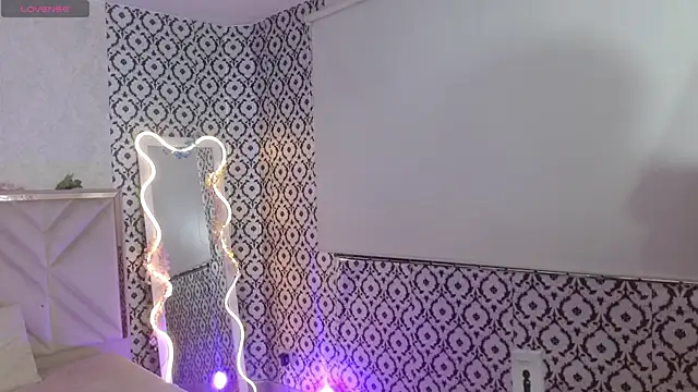 Chat +18 de Valentina_tay ao vivo