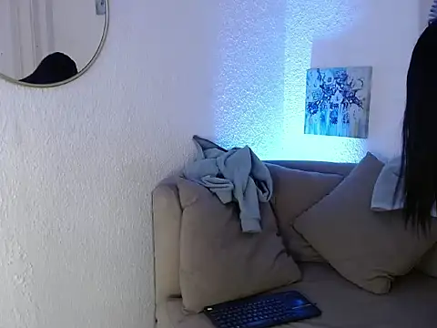 LauraDaniels_'s Live XXX Chat