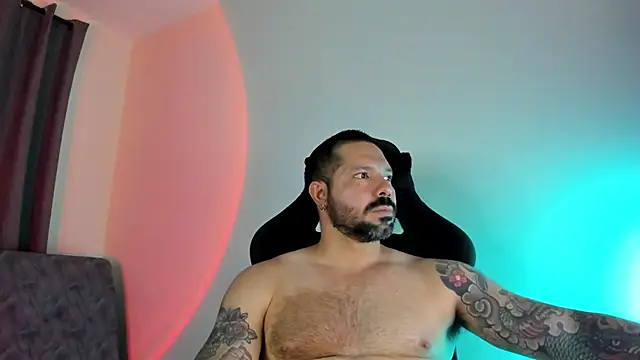Živý XXX chat Pierre_Vidal