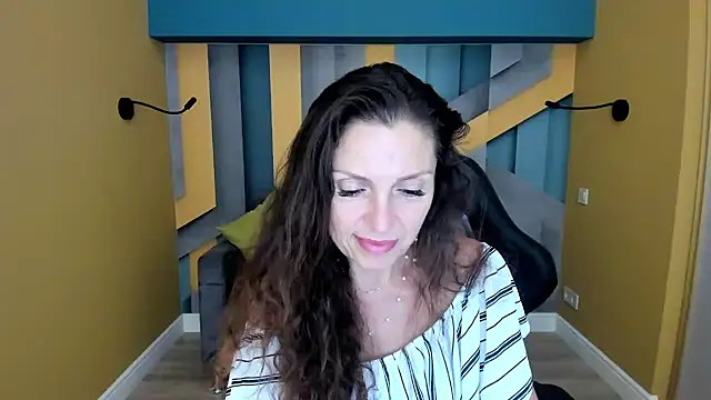 Онлайн чат XXX EllaLong