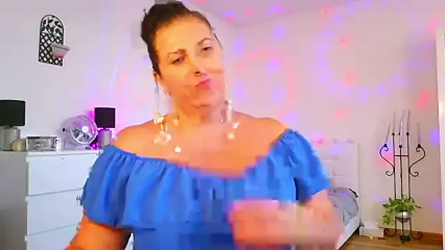 SandraClassy Adlı Modelin Canlı XXX Sohbeti