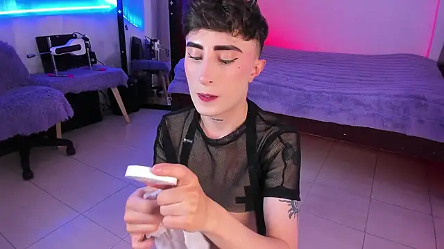 XXX chat uživo modela SebastianHilton